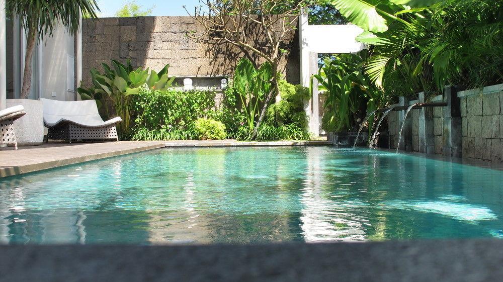 Hu'U Villas Seminyak Exteriör bild