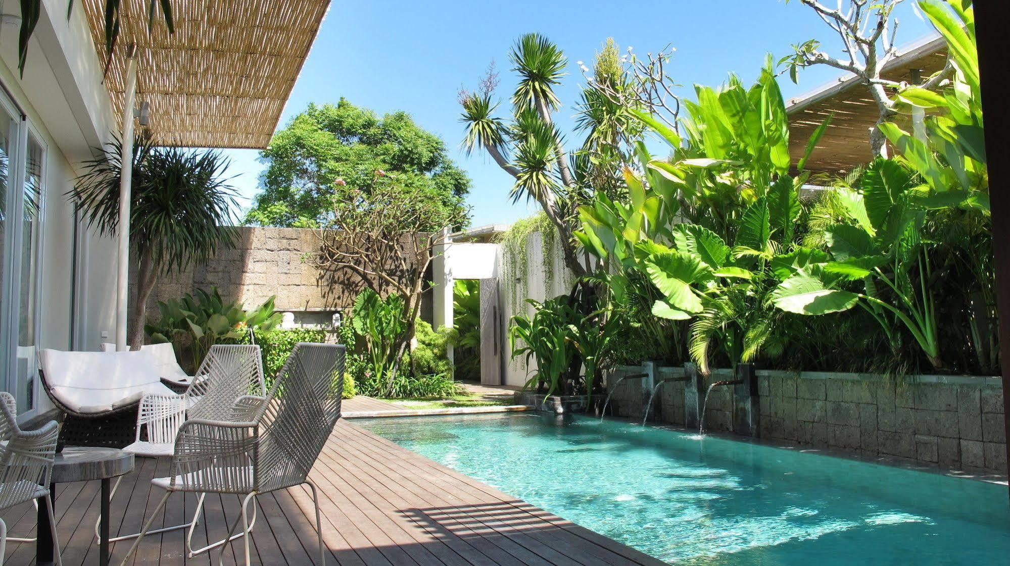 Hu'U Villas Seminyak Exteriör bild